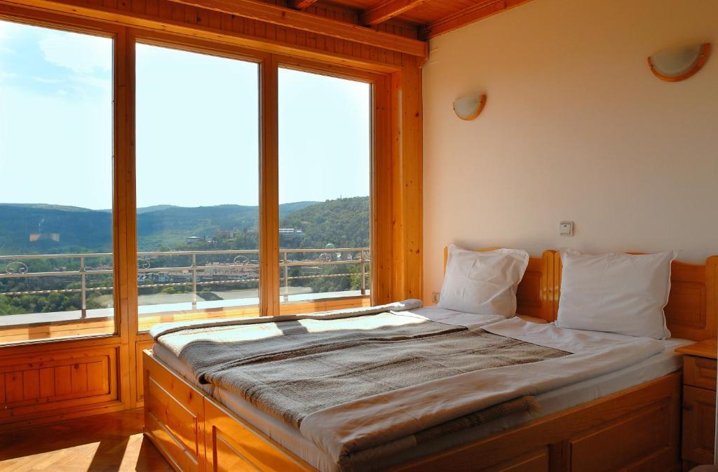 Hotel Comfort Велико-Тирново Екстер'єр фото
