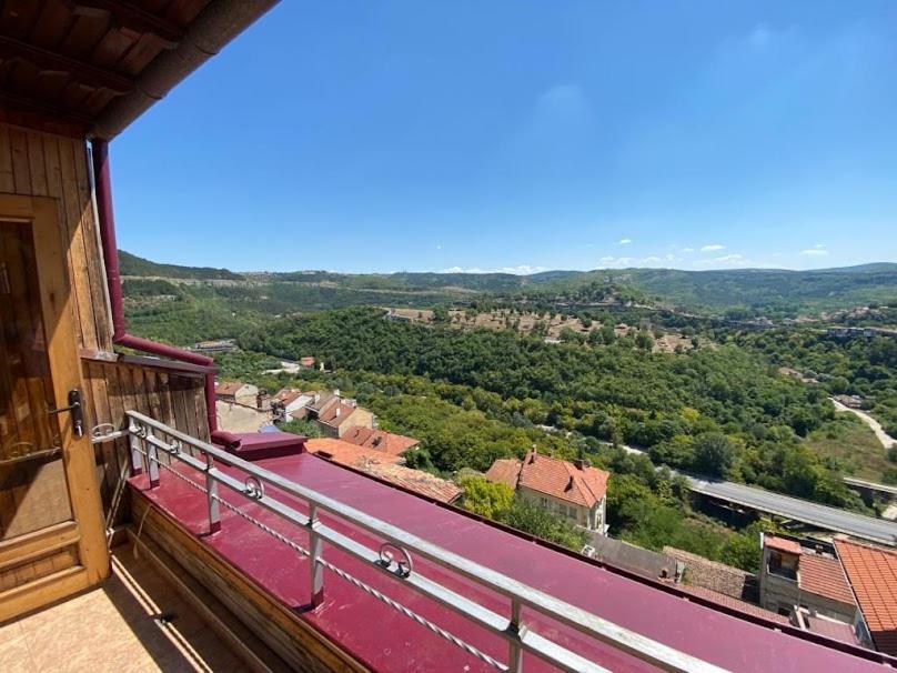 Hotel Comfort Велико-Тирново Екстер'єр фото