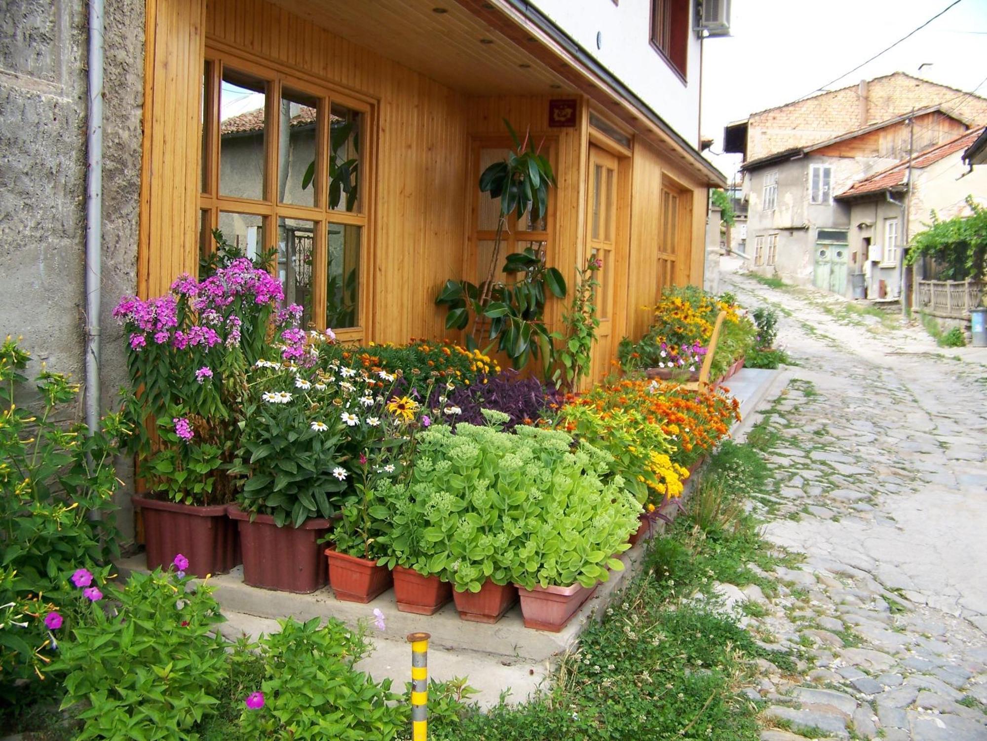Hotel Comfort Велико-Тирново Екстер'єр фото