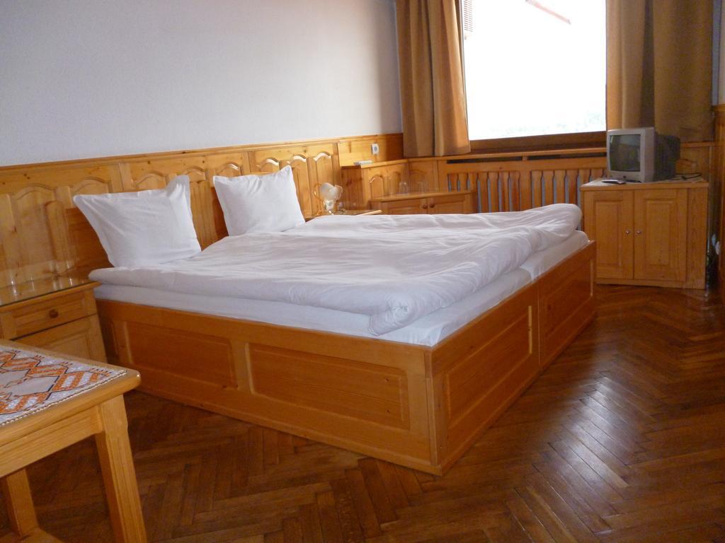 Hotel Comfort Велико-Тирново Номер фото